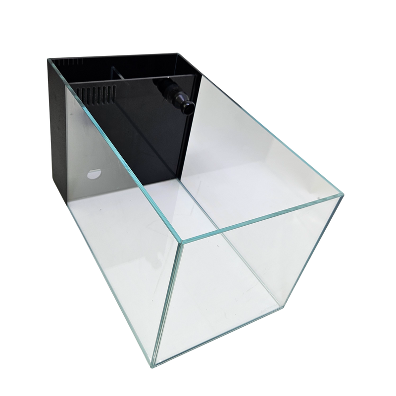 CRYSTAL 45 Degree Low Iron Ultra Clear Aquarium with Built in Side Filter (3.8 gallons, 14.17" x 7.87" x 7.87")