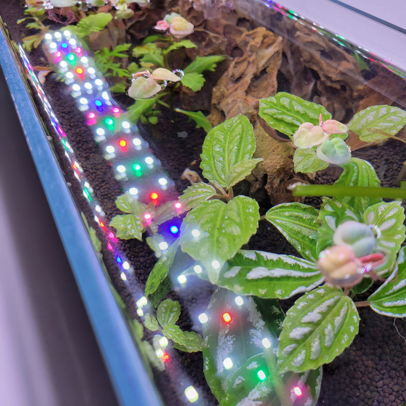 FULL SPECTRUM 18"  LED Light Lumens: 504  Lux: 1680  Watts: 15